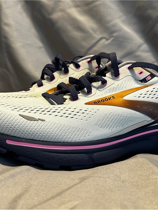 Brooks Shoes - Brooks Women's White, Pink & Navy Running Shoes with Gold Accent